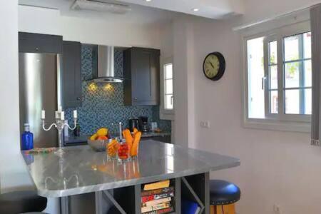 Apartamento En Primera Linea De Playa 内尔哈 外观 照片