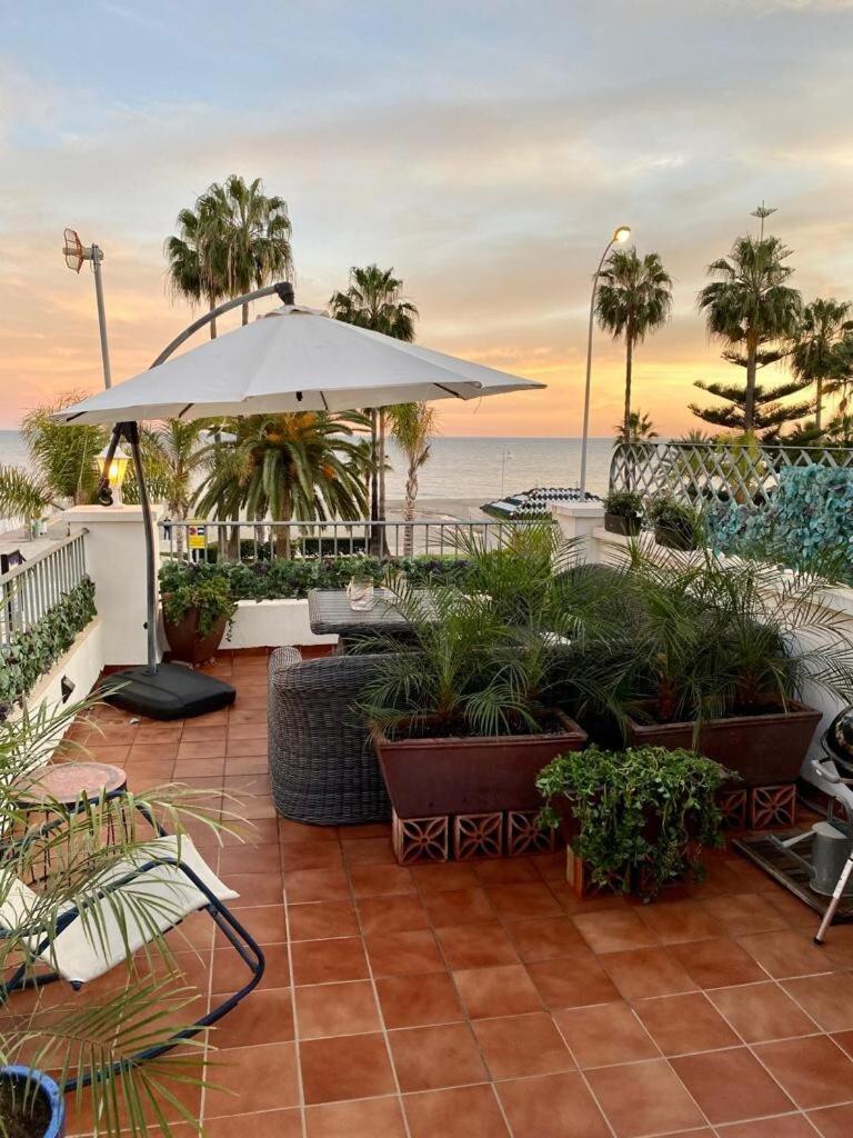 Apartamento En Primera Linea De Playa 内尔哈 外观 照片